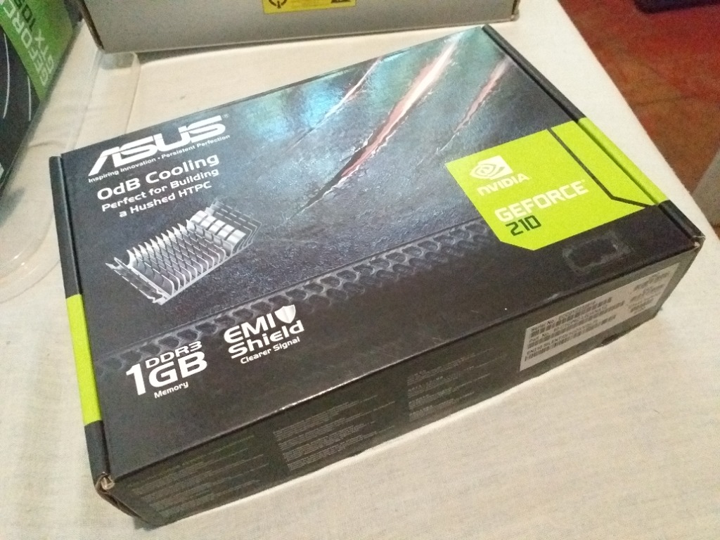Asus EN210 1GBDDR3 64bit Video Card w/ Box, Manual & Driver CD