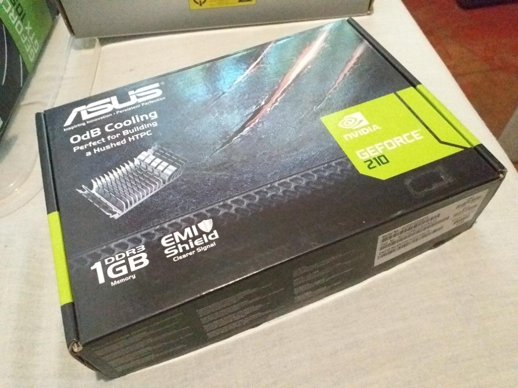 Asus EN210 1GBDDR3 64bit Video Card w/ Box, Manual & Driver CD