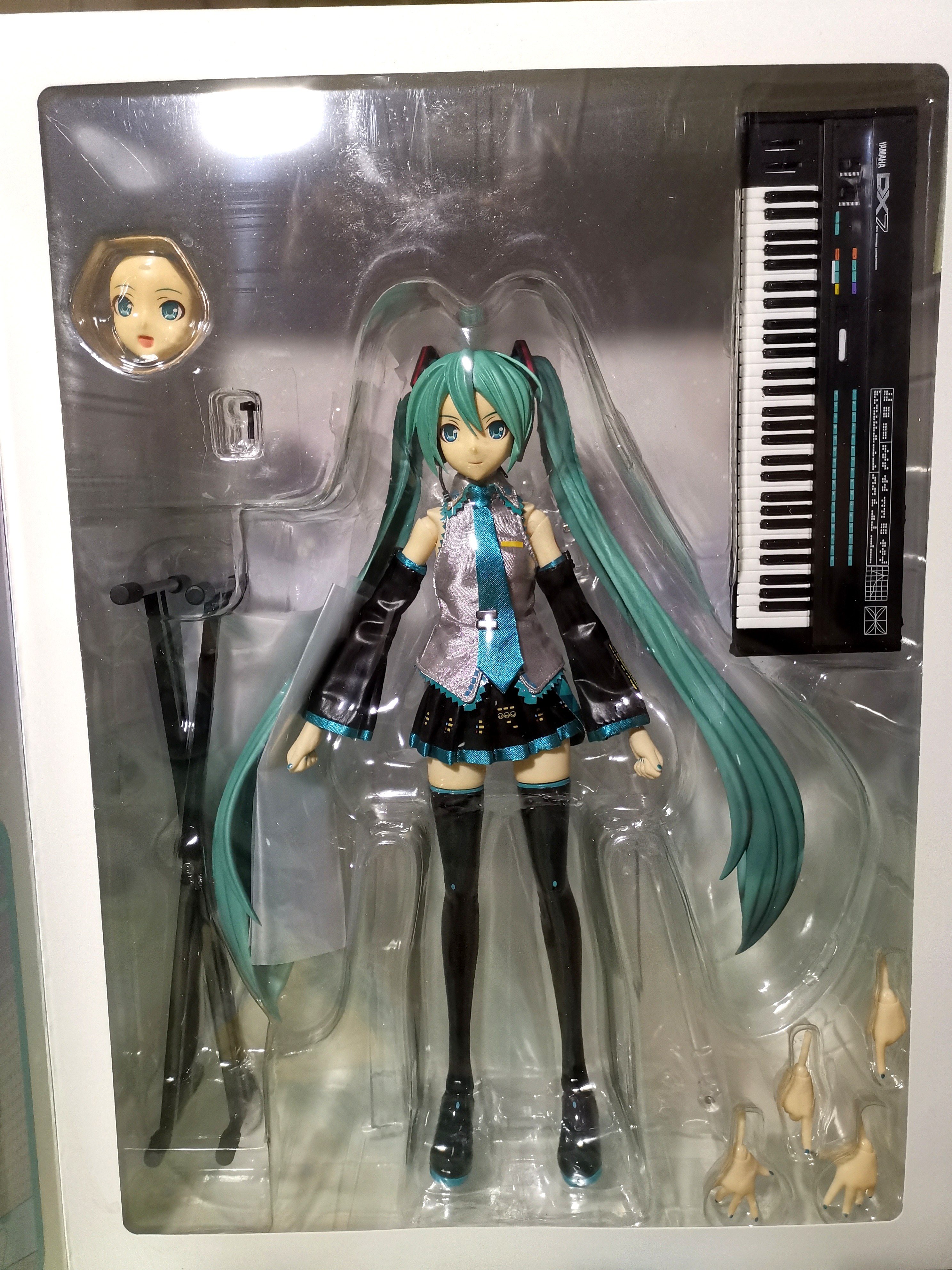 Real action 2025 heroes hatsune miku