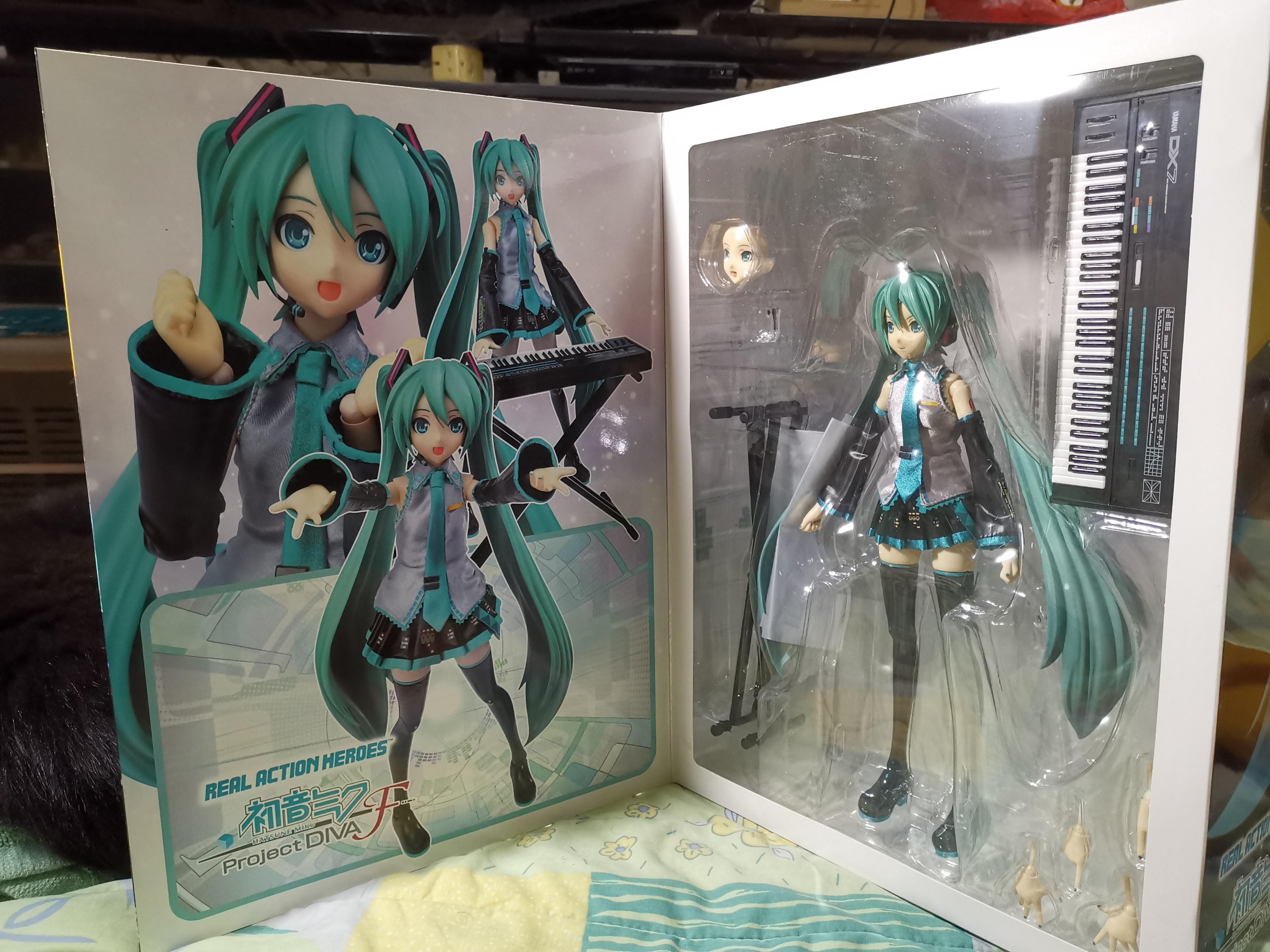 Authentic RAH:Real Action Heroes: Hatsune Miku Project Diva F (Good Smile  Company x Medicom x Sega), Hobbies  Toys, Collectibles  Memorabilia, Fan  Merchandise on Carousell