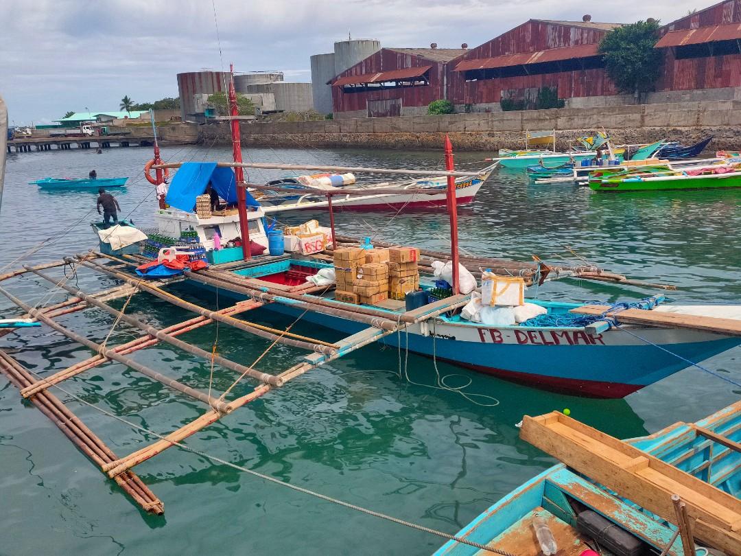 Basnig Fishing Boat Cargo Vessel Special Vehicles Boats And Aircrafts On Carousell