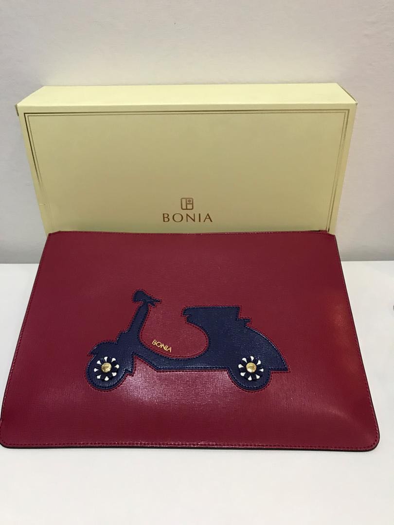 bonia clutch