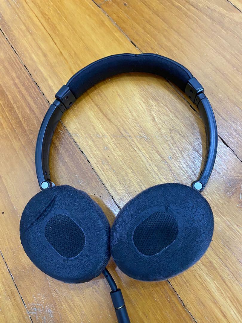 Bose wired headphones, Electronics, Audio on Carousell