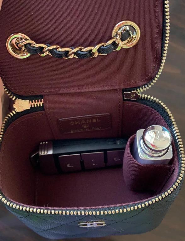 Chanel mini vanity classic box Chanel mini box 小盒子香奈兒, 名牌, 手袋及銀包- Carousell
