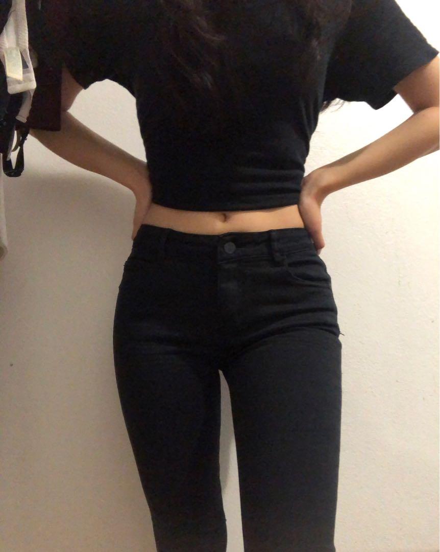 black skinny jeans me