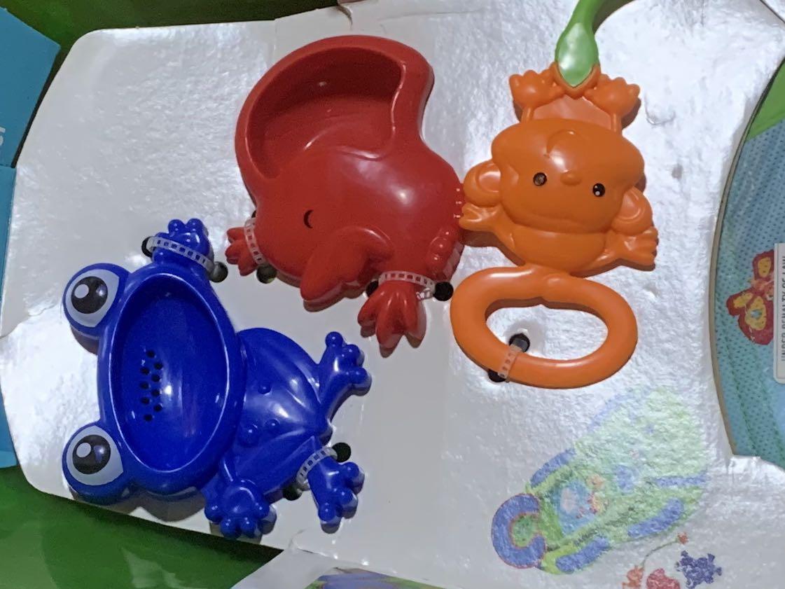 Fisher Price Bath Tub With Bath Time Toys, Rainforest Friends Bathtub