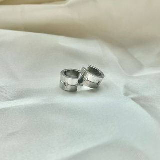 (Category: ) located in . Submitted by shoptruly (Listing ID 1007999999, Image 1). Description: .