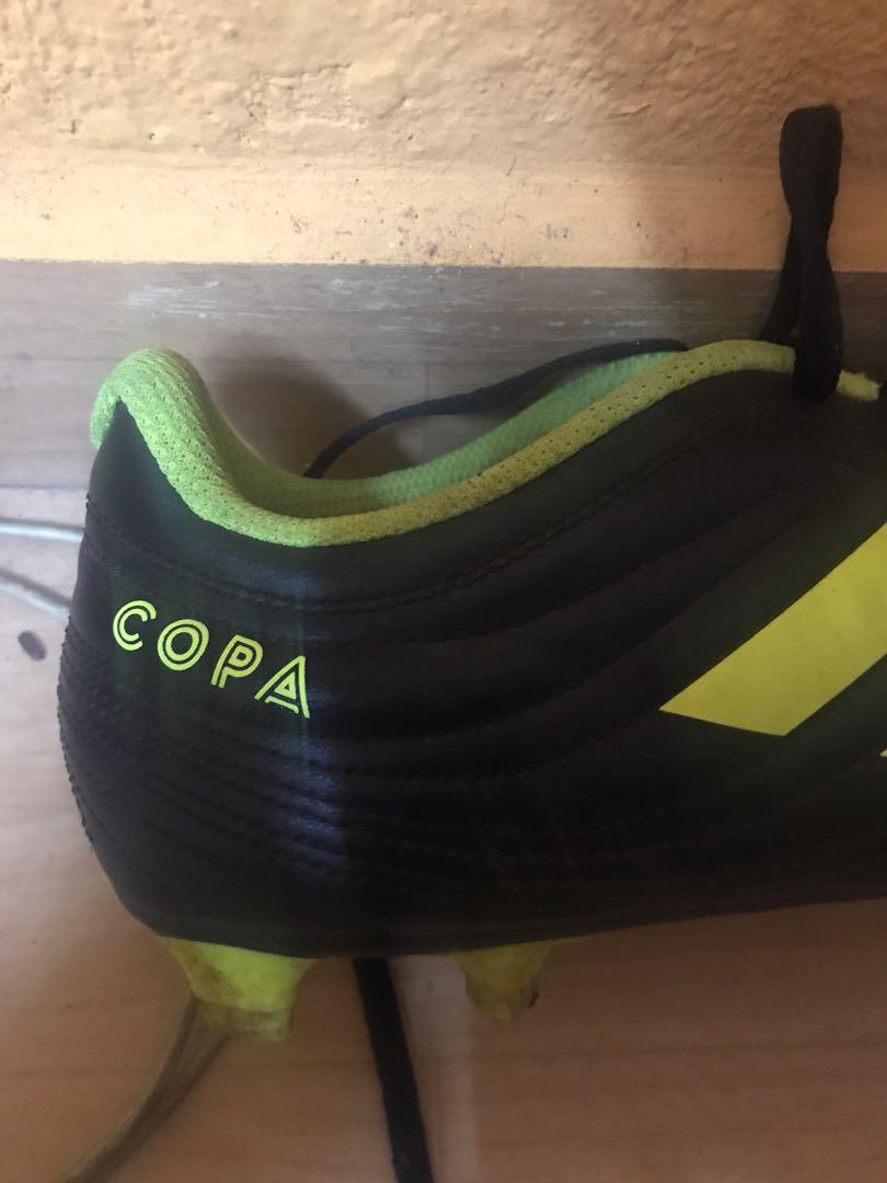 kasut bola copa