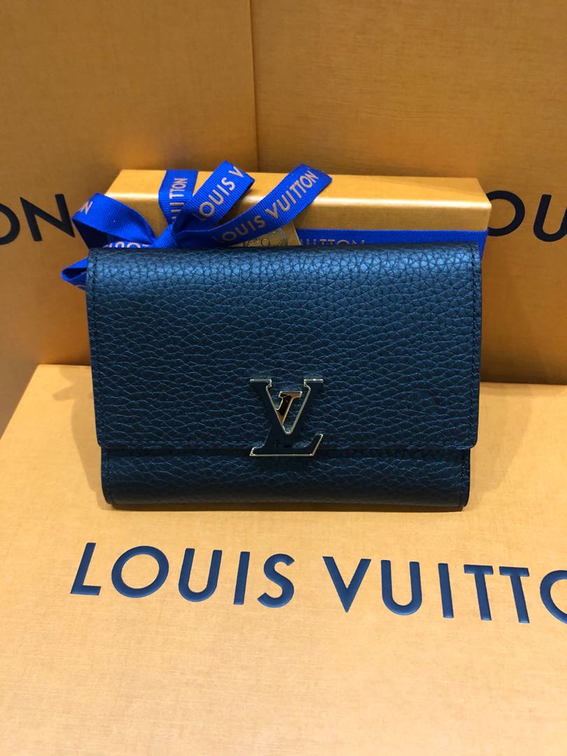 Louis Vuitton M82147 Capucines Compact Maxi Wallet, Blue, One Size