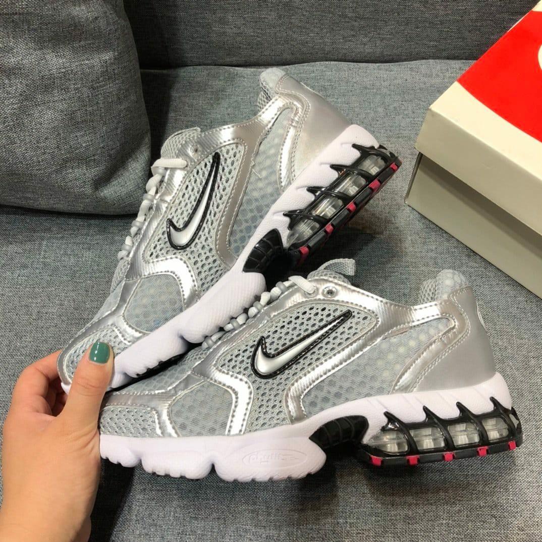 Nike spiridon silver 2025