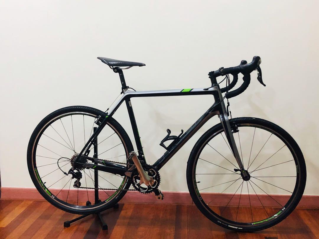 Trek Cronus CX Pro full carbon road bike Sports Equipment