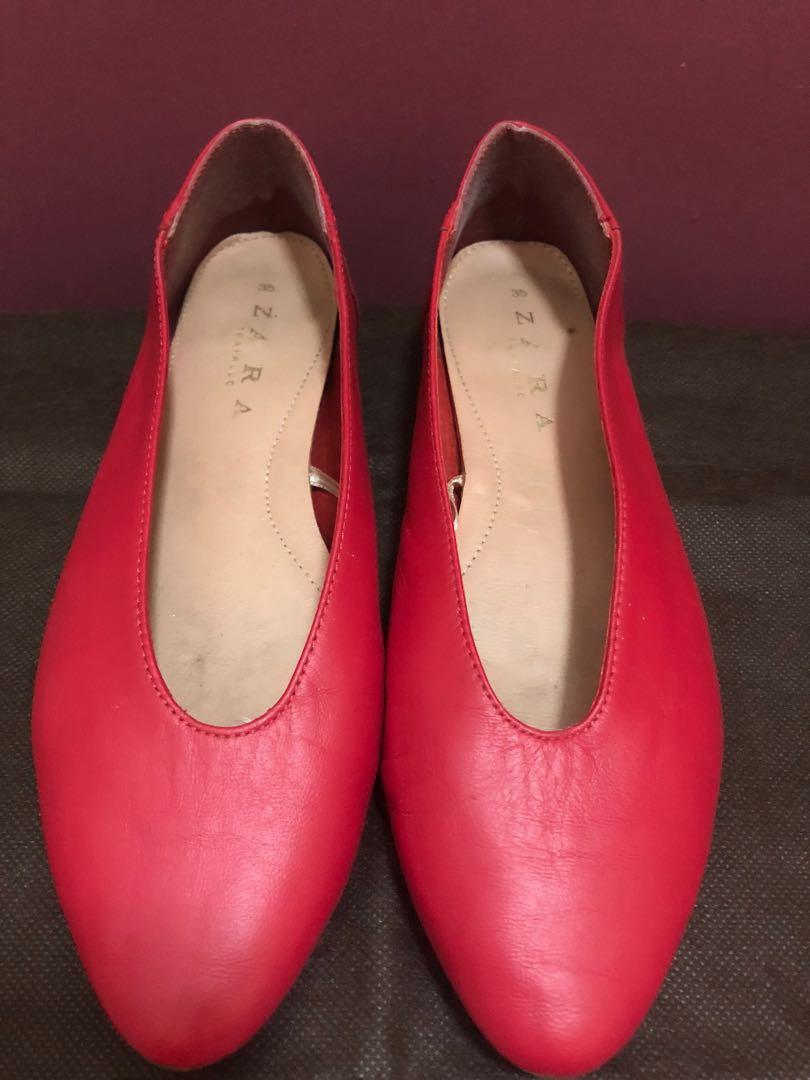 Update more than 155 v cut shoes block heel esthdonghoadian