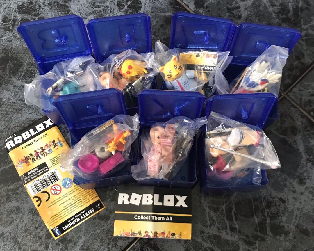 Roblox series 2 mystery boxes hot sale