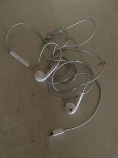 (Category: ) located in . Submitted by shuyi99 (Listing ID 1008175924, Image 1). Description: .
