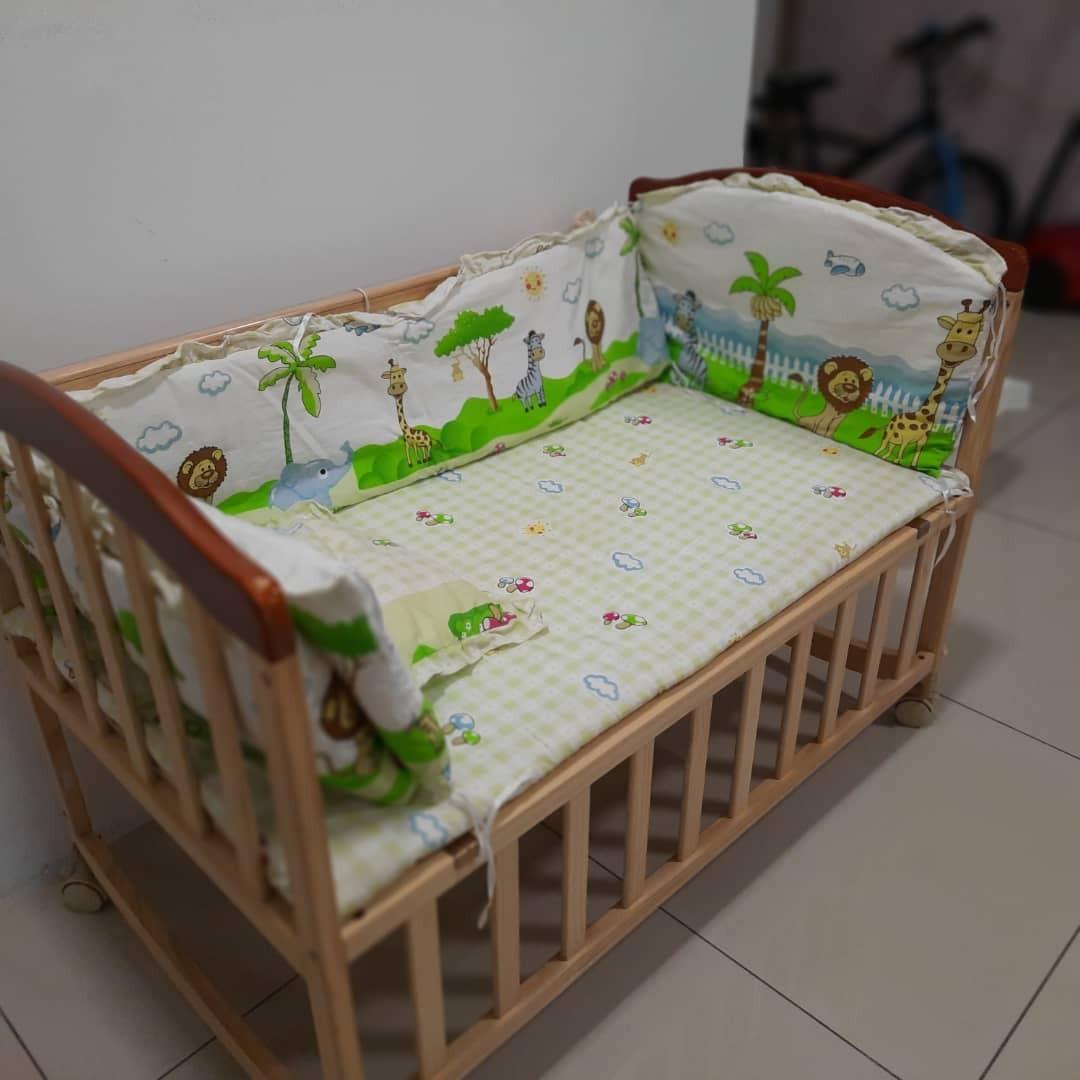 Baby Crib with Bedding Extra Bed