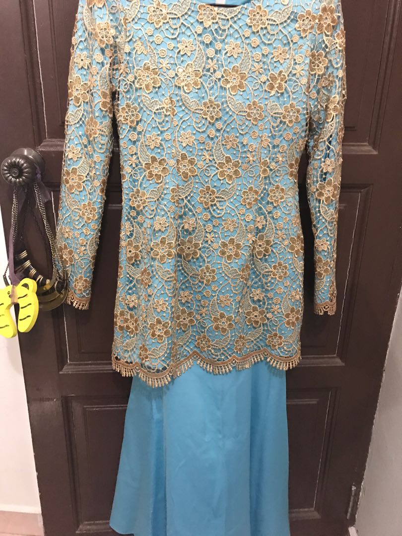 baju kurung moden lace prada