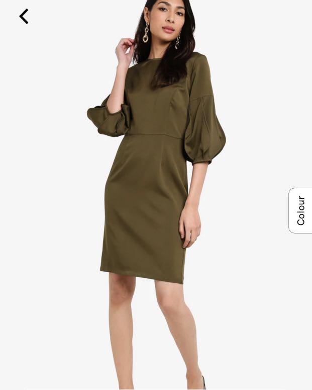 BNWT Lantern Sheath Dress in Olive Green Women s Fashion Dresses