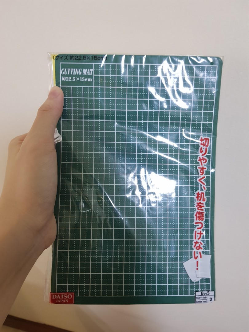 Daiso Cutting Mat, Hobbies & Toys, Stationery & Craft, Craft Supplies