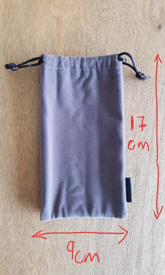 Drawstring Pouch (Category: Everything Else) located in Singapore. Submitted by wagru (Listing ID 1008179105, Image 3). Description: Velvet pouch for handphone or other accessories like power bank etc. nice velvet quality. never used before. Look at dimensions in the last pic for sizing..