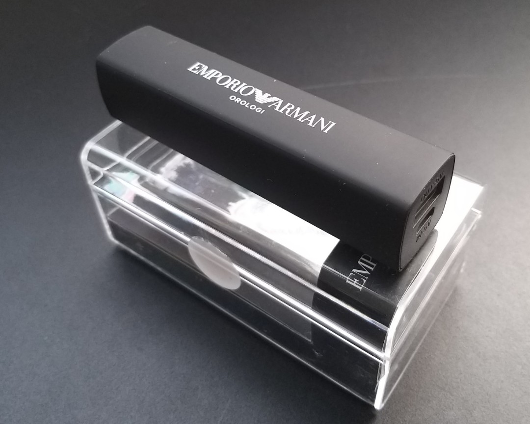 armani power bank