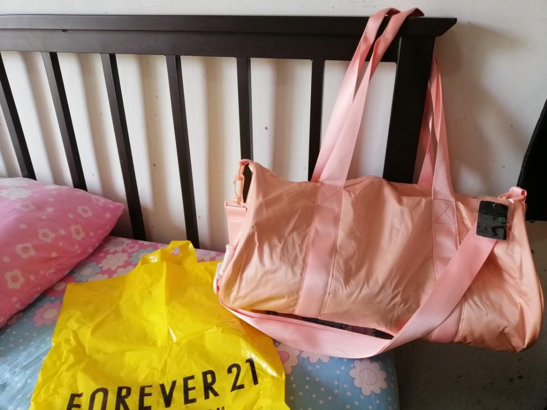 Forever 21 duffle bag best sale