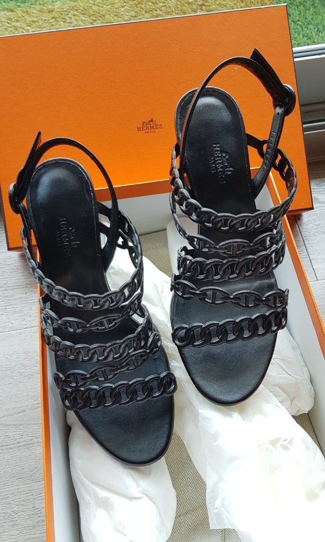 Hermes Romanza, Women's Fashion, Footwear, Heels on Carousell