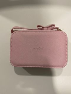 (Category: ) located in . Submitted by styletrader (Listing ID 1008375479, Image 1). Description: .
