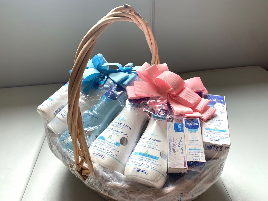 Mustela shop baby hamper