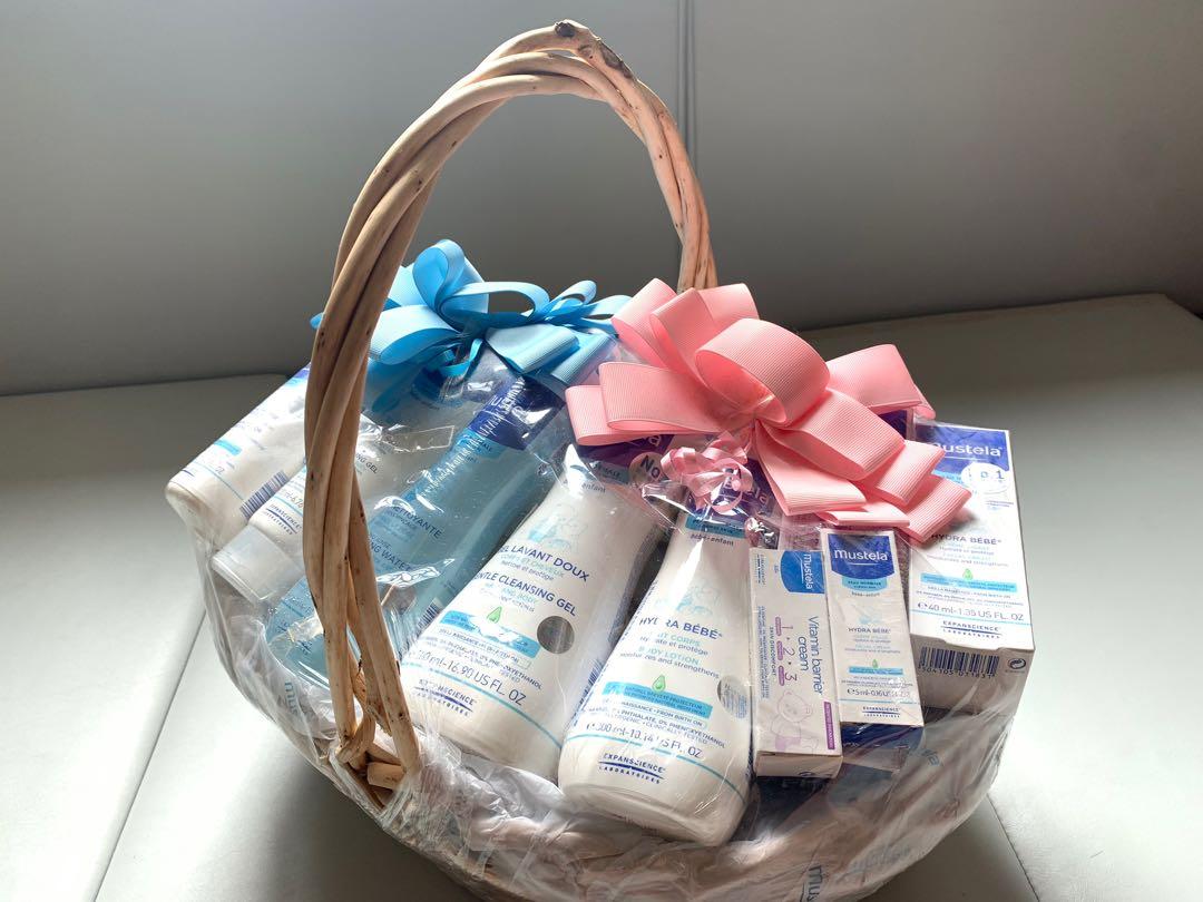 Mustela hamper 2025