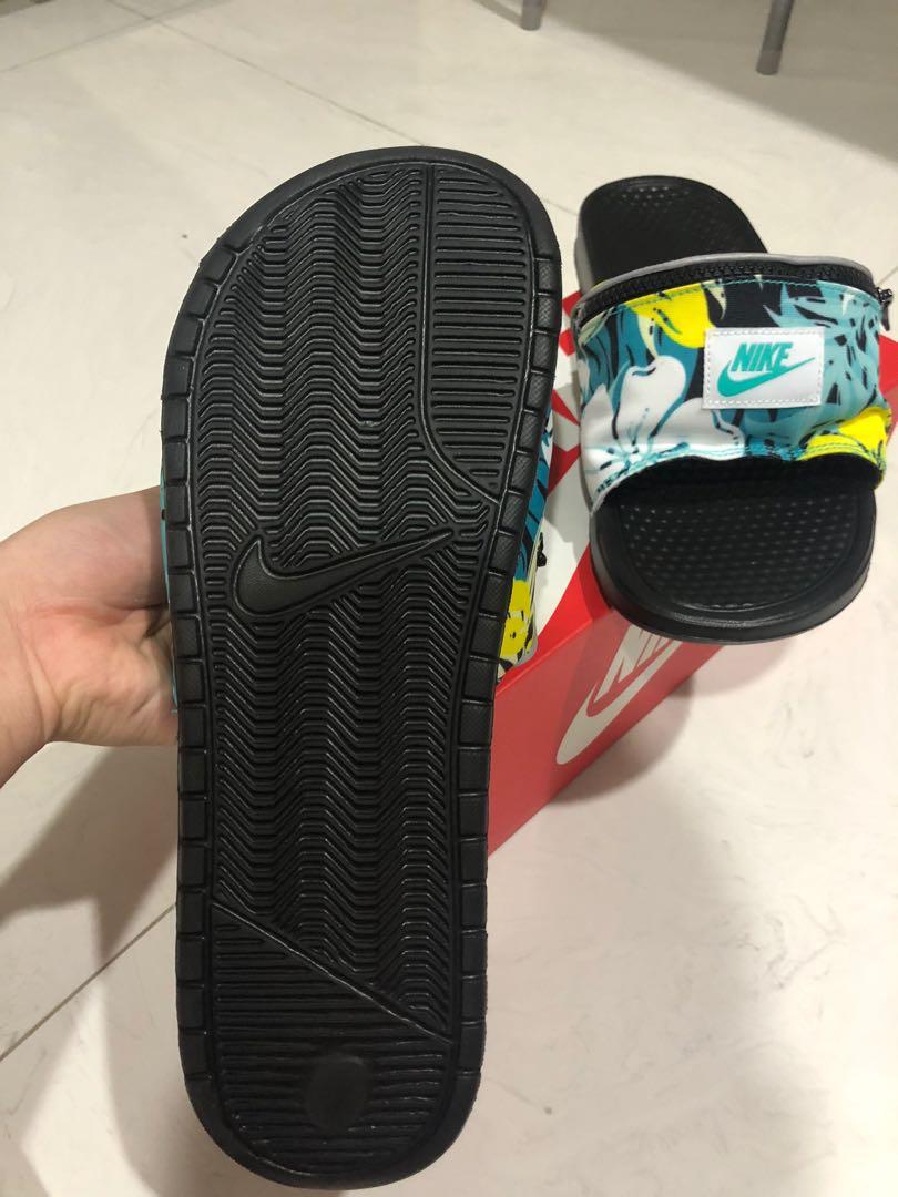 nike zipper slipper