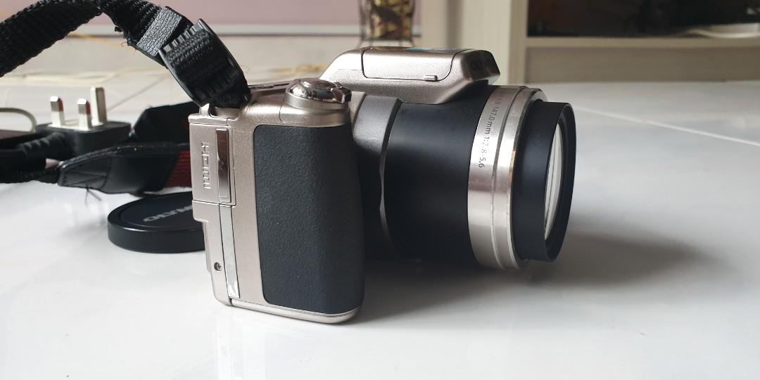 Olympus SP800UZ 14MP Digital Camera with 30x Wide Angle Dual Image