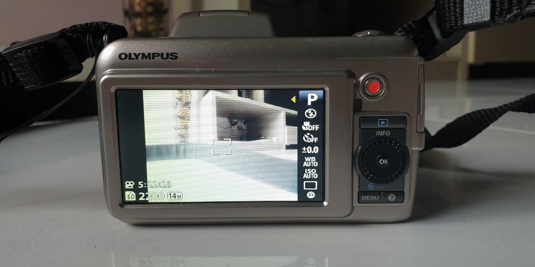 Olympus SP800UZ 14MP Digital Camera with 30x Wide Angle Dual Image