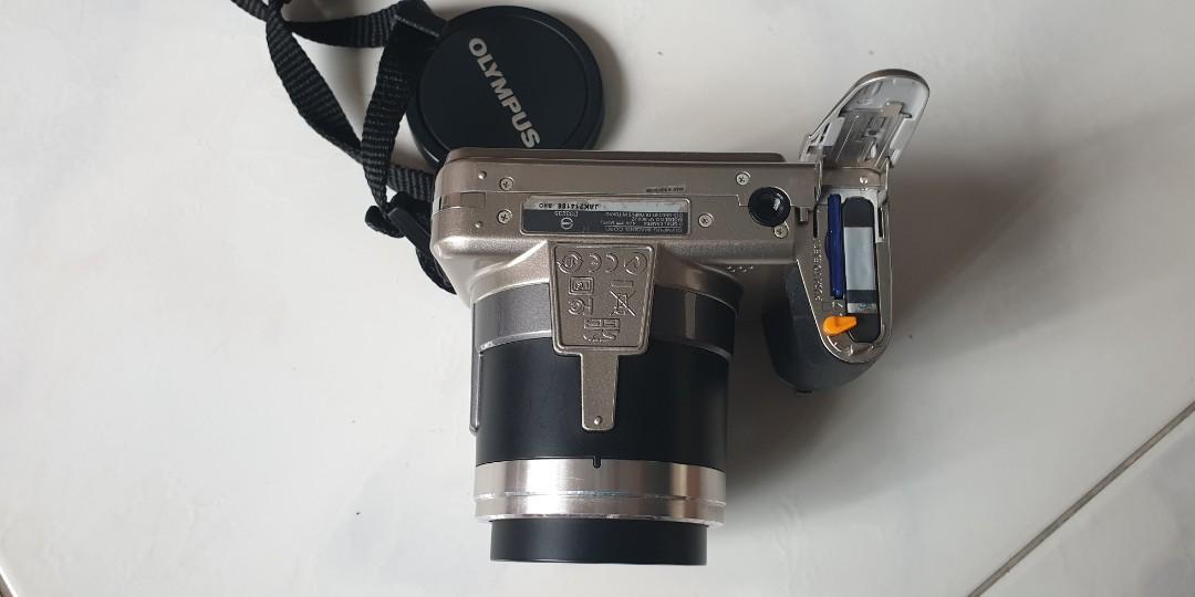 Olympus SP800UZ 14MP Digital Camera with 30x Wide Angle Dual Image