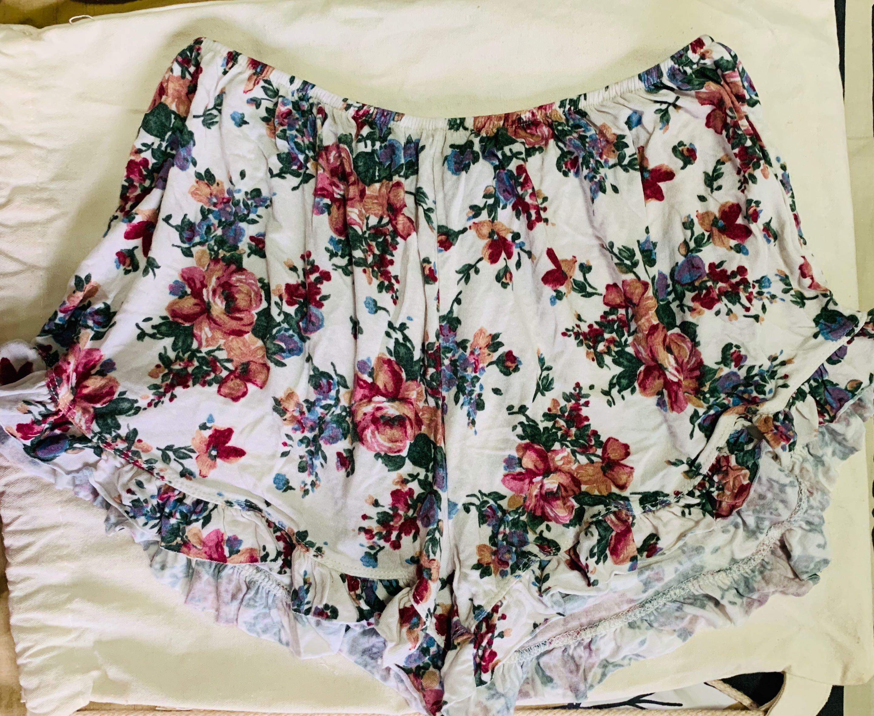 RARE Brandy Melville Floral Vodi Shorts Women s Fashion Bottoms
