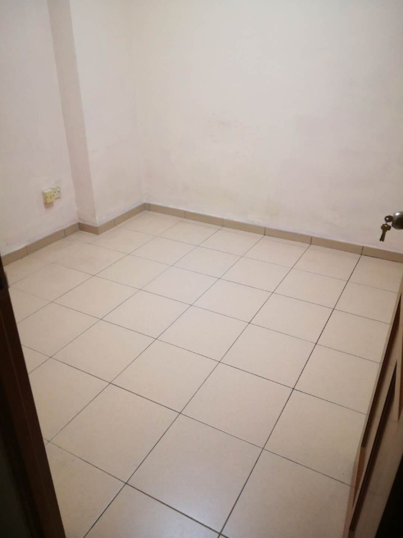Room for rent Woodlands, Property, Rentals, Room Rentals on Carousell