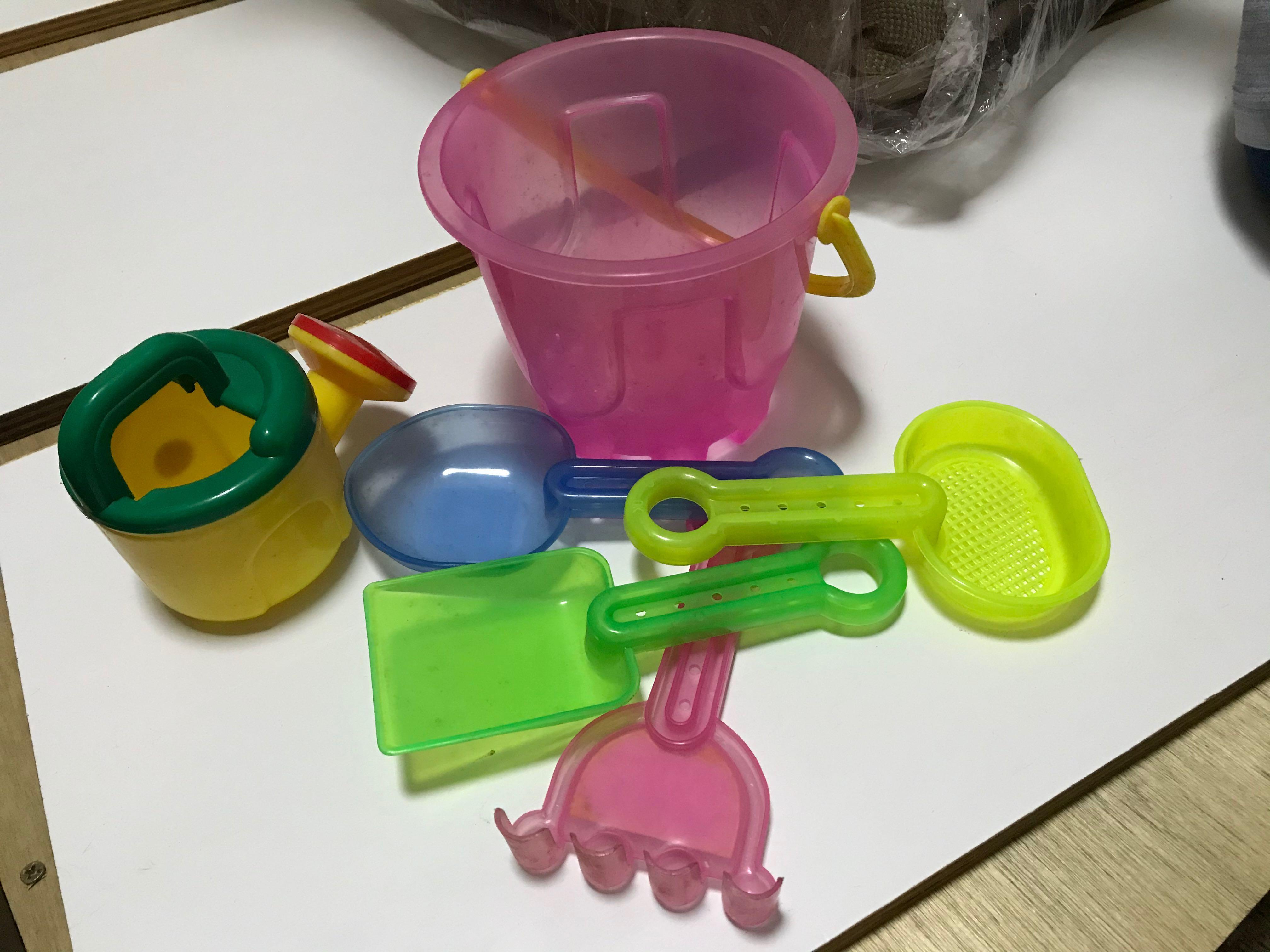 Sand Castle Set, Hobbies & Toys, Toys & Games on Carousell