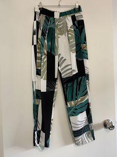 Sheike sz 8 tropical print pants ankle length