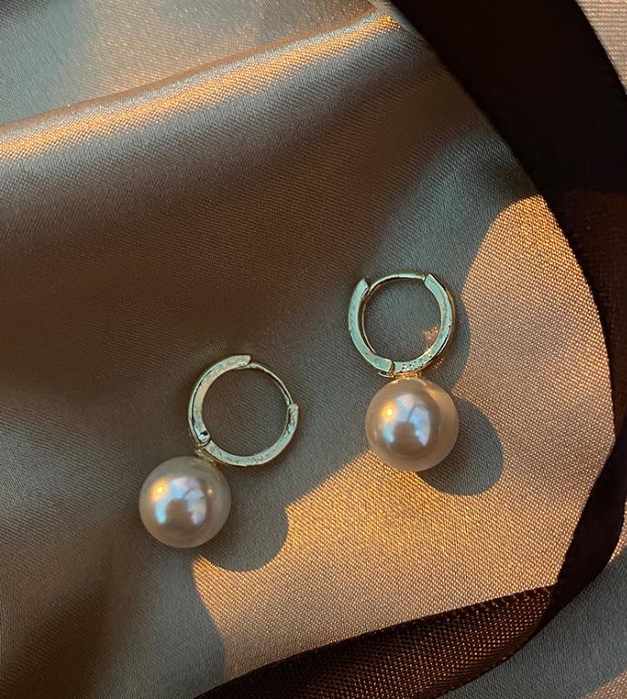 Cute online pearl earrings