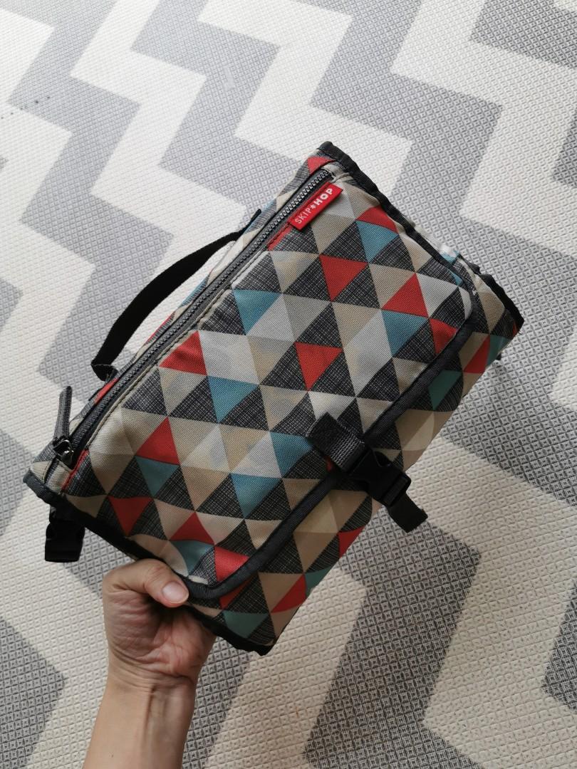 skip hop diaper mat