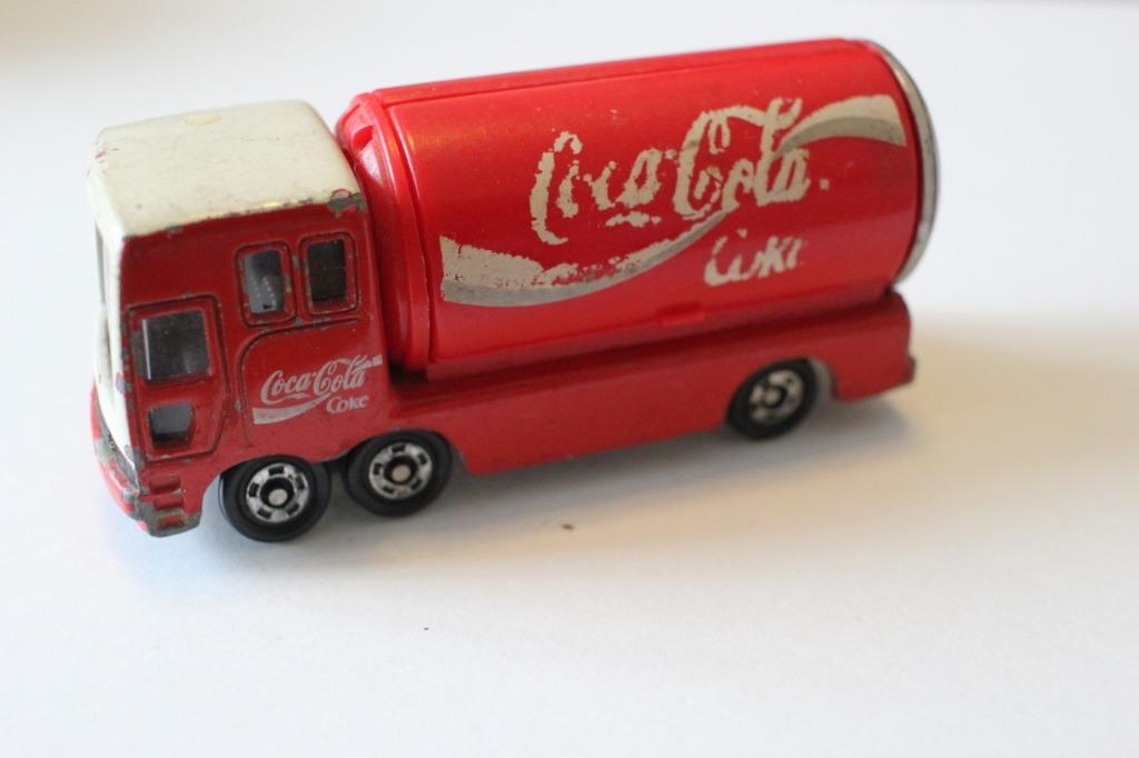 tomica coca cola truck