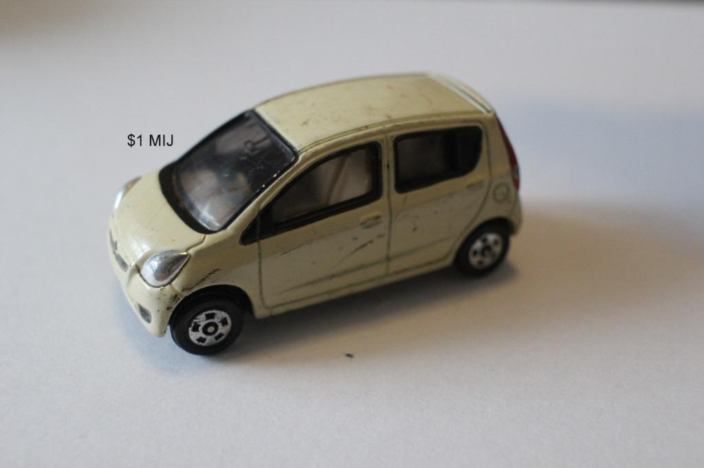 tomica daihatsu mira