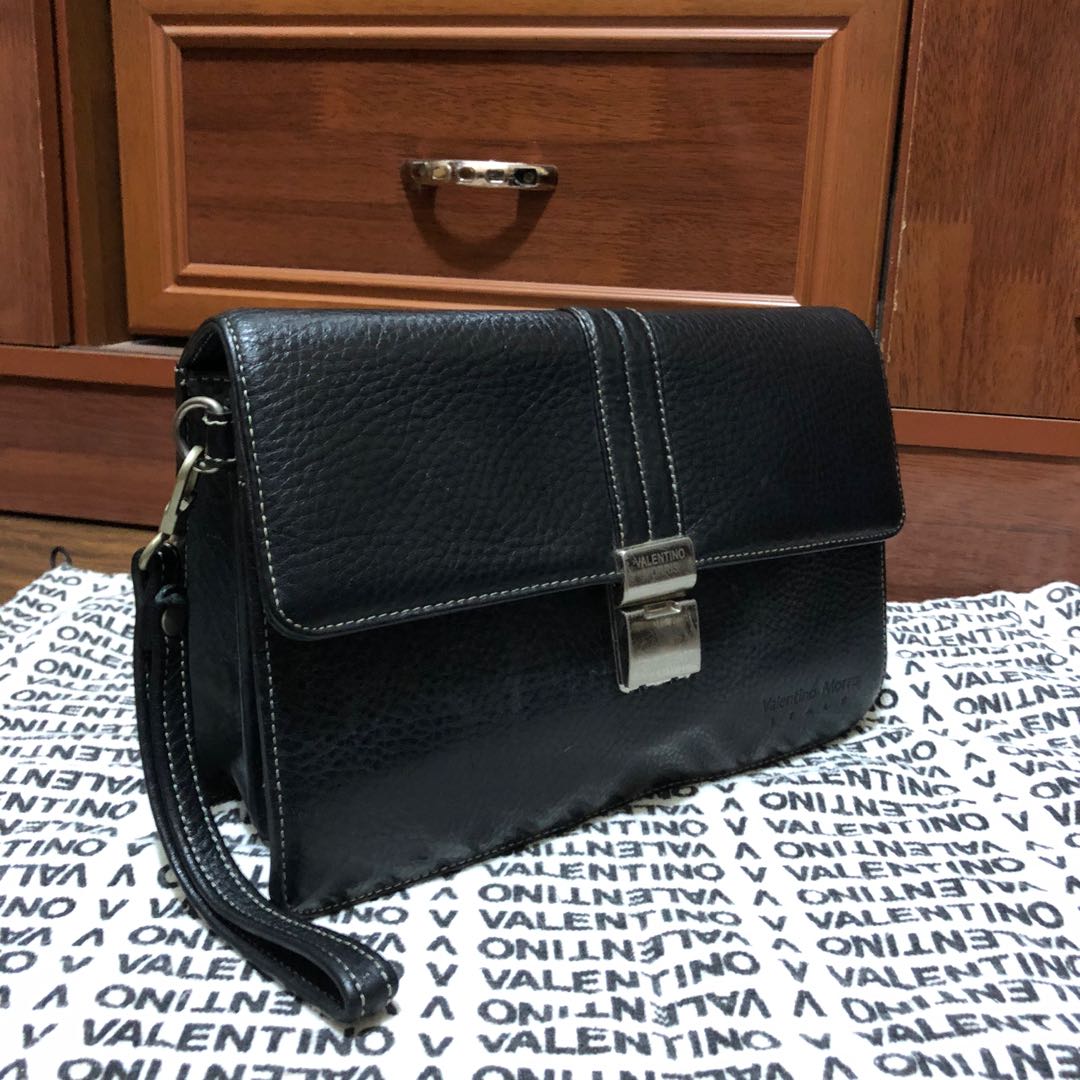 Valentino store bags italy