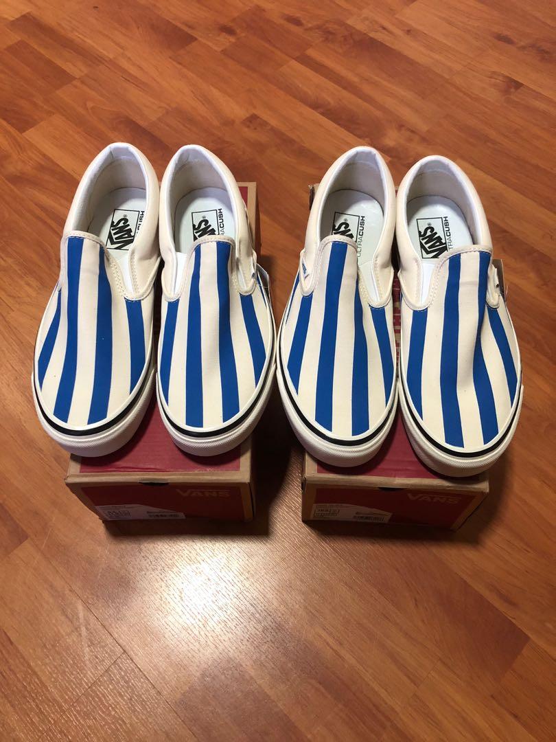 Blue hotsell striped vans