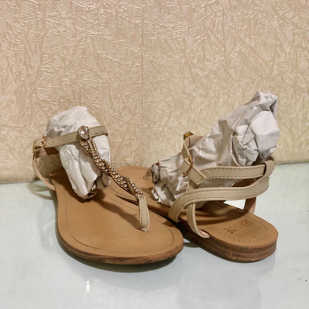 Vero Cuoio sandals Women s Fashion Footwear Flats Sandals on
