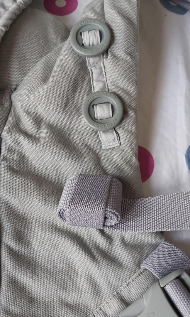 VGUC-EUC Authentic Ergo Adapt Carrier (Category: Carriers & Slings) located in Bacoor. Submitted by sorinmarkov (Listing ID 1008373788, Image 3). Description: For Sale: VGUC-EUC Authentic ERGO ADAPT Carrier Newborn-Toddler 7-45lbs With box and tagprice and manual Bought from SM for Php9,499 Selling for Php5999 flaw: stain on the nape part due to storage (pls check last pic) FREEBIES!!! 3 pairs extra drool pads MOP: BPI, BDO, Lalamove Purchase ser