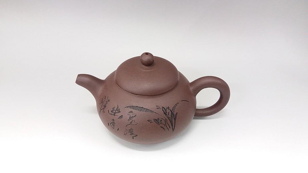 中國宜興老技師荊溪張130cc鼓腹紫砂壺(底款-荊溪張，蓋款-張), 傢俬