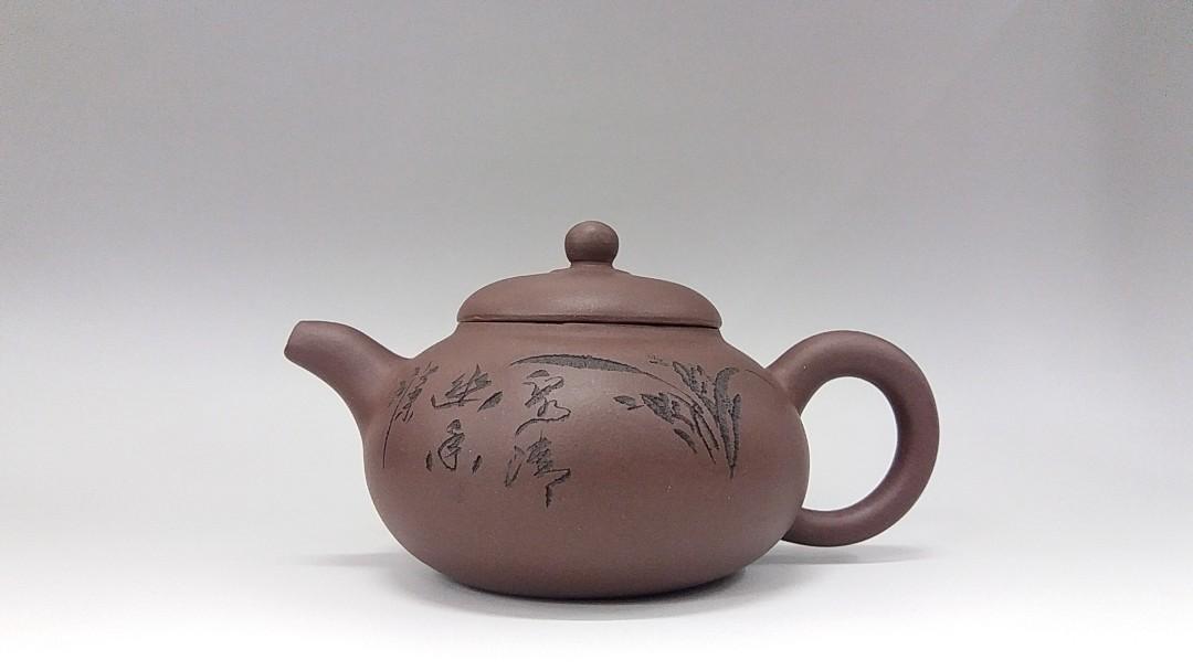 中國宜興老技師荊溪張130cc鼓腹紫砂壺(底款-荊溪張，蓋款-張), 傢俬