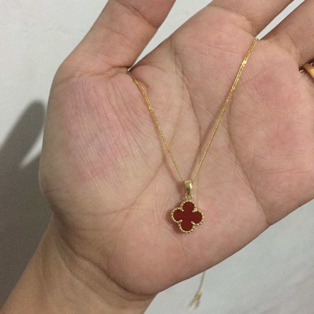 resterend lens Weggegooid 18k Gold | VCA sweet alhambra red clover, Women's Fashion, Jewelry &  Organizers, Necklaces on Carousell