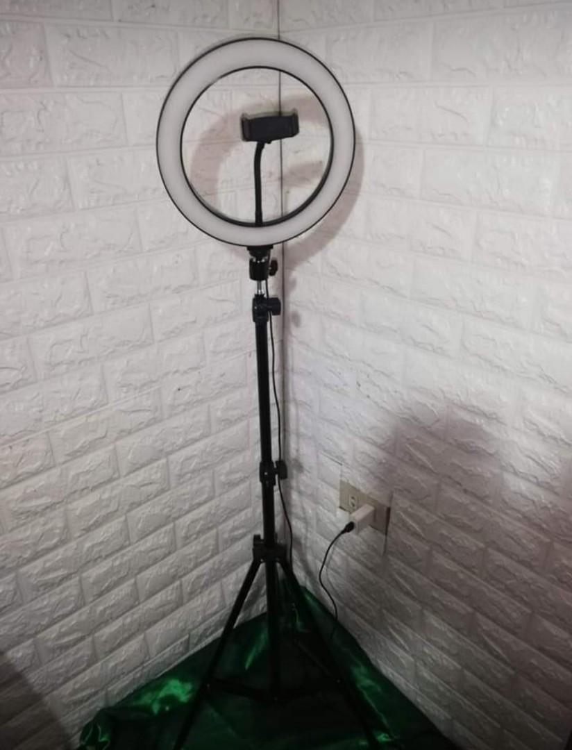 Sale!!sale!!26cm ringlight (Category: Lighting) located in San Juan City. Submitted by dollmac (Listing ID 1008633934, Image 2). Description: now on sale!!! complete set! 6ft adjustable stand 1cp holder.
