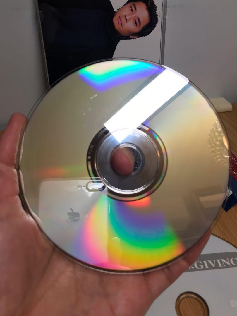 王傑 giving 2cd 碟淺痕 附側紙, 興趣及遊戲, 音樂樂器 & 配件, 音樂與媒體 - CD 及 DVD - Carousell